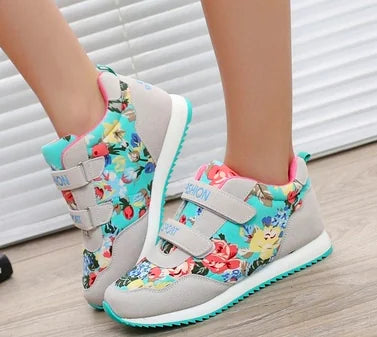 Girls' Winter Athletic Shoes with Floral Design